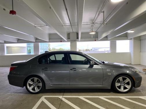 2008 BMW 528 i