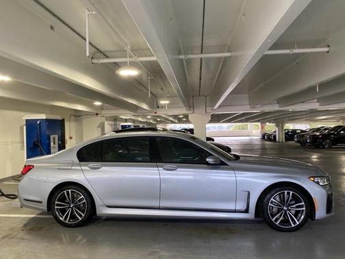 2020 BMW 745e xDrive iPerformance