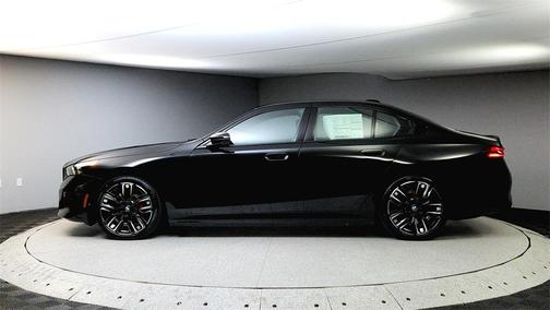 2025 BMW i5 M60