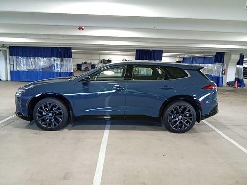 2025 Toyota Crown Signia