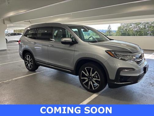 2022 Honda Pilot Touring 8-Passenger