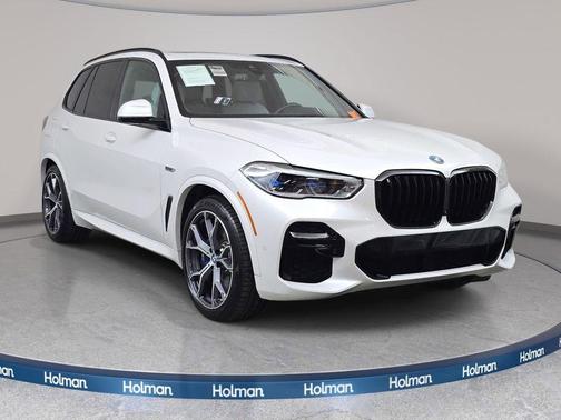 Mineral White Metallic 2023 BMW X5 PHEV xDrive45e