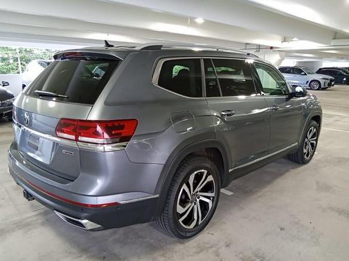 Platinum Gray Metallic 2021 Volkswagen Atlas 3.6 V6 SEL Premium