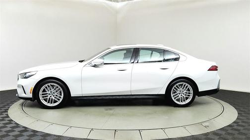 2024 BMW 530 i xDrive