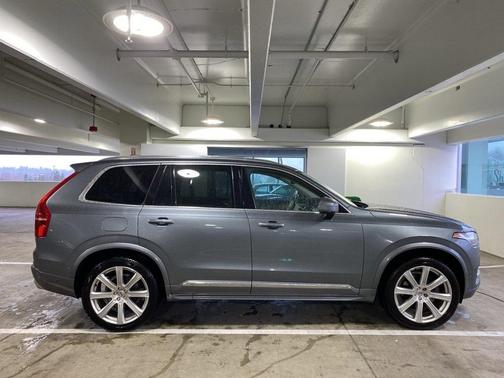 2019 Volvo XC90 T6 Inscription