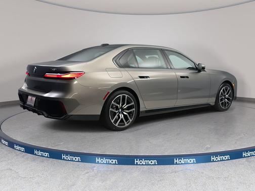 2026 BMW 740 i xDrive