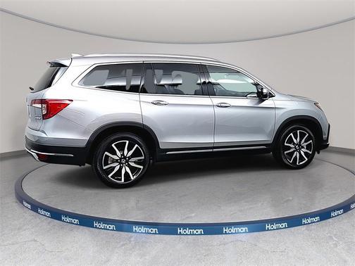 2022 Honda Pilot Touring 8-Passenger