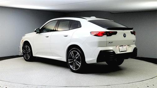 2025 BMW X2 xDrive28i