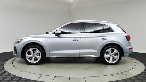 2021 Audi Q5 40 Premium Plus