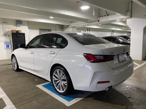 2023 BMW 330 i xDrive