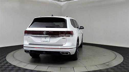 2024 Volkswagen Atlas 2.0T SEL Premium R-Line
