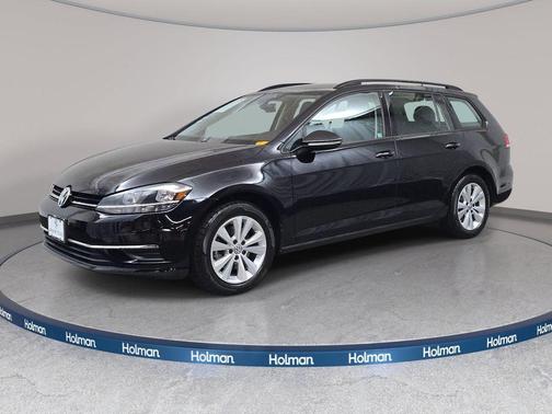 Deep Black Pearl Effect 2018 Volkswagen Golf SportWagen TSI S