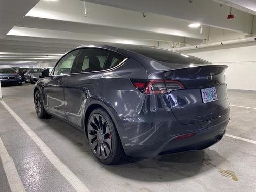 2024 Tesla Model Y Performance