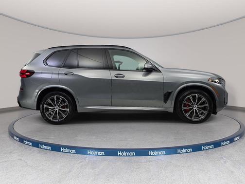 Gray Metallic 2026 BMW X5 xDrive40i