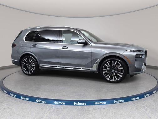 Skyscraper Gray Metallic 2024 BMW X7 xDrive40i