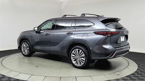 2024 Toyota Highlander Platinum