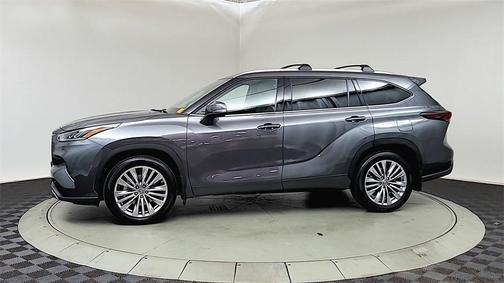 2024 Toyota Highlander Platinum