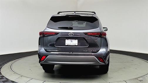 2024 Toyota Highlander Platinum
