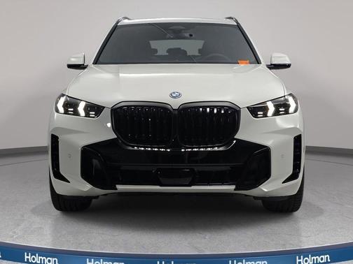 Alpine White 2026 BMW X5 PHEV xDrive50e