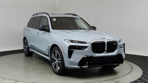 2025 BMW X7 M60i