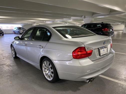 2006 BMW 330 i