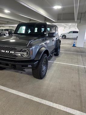 Gray Metallic 2024 Ford Bronco Badlands