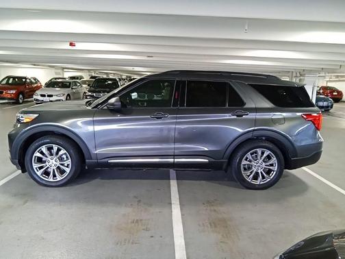 Magnetic 2020 Ford Explorer XLT