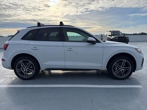 2023 Audi Q5 e 55 S line quattro Premium