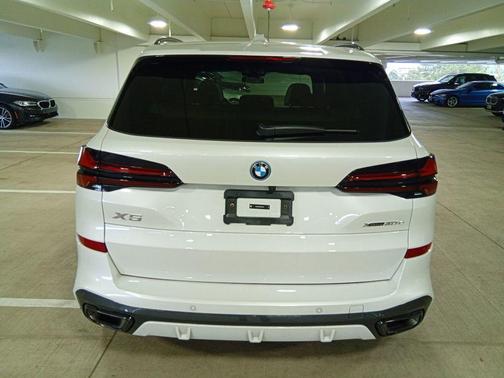 Mineral White Metallic 2025 BMW X5 PHEV xDrive50e