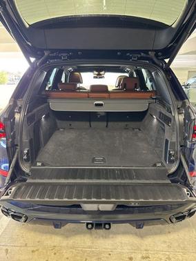 Tanzanite Blue II Metallic 2024 BMW X5 M60i