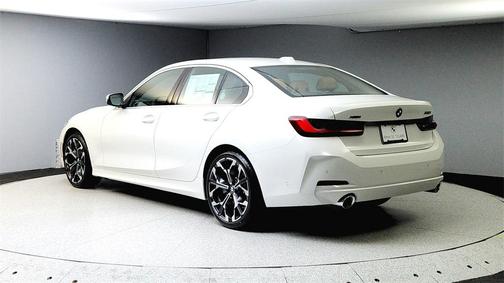 2025 BMW 330 i xDrive