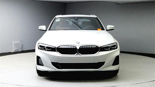 2025 BMW 330 i xDrive