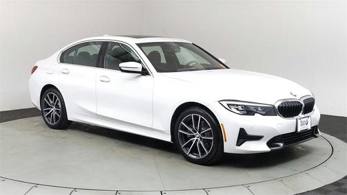 2019 BMW 330 i xDrive