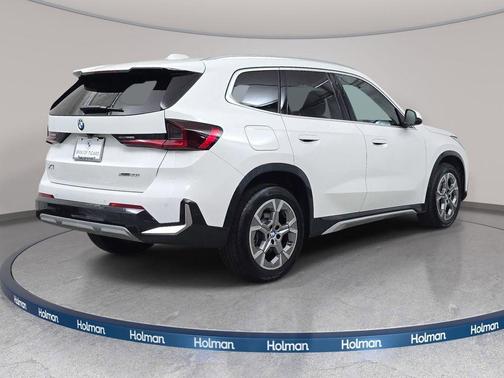 Alpine White 2025 BMW X1 xDrive28i