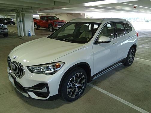 Mineral White Metallic 2021 BMW X1 xDrive28i