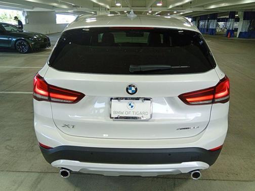 Mineral White Metallic 2021 BMW X1 xDrive28i