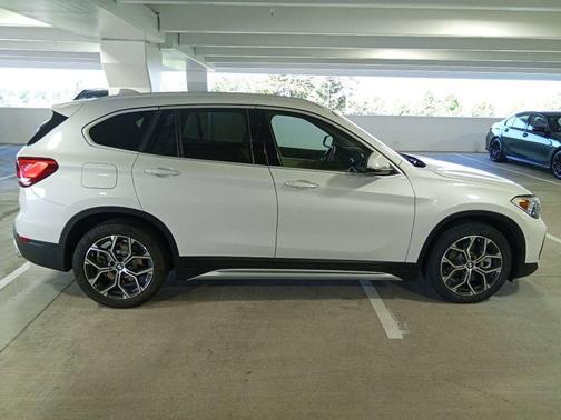Mineral White Metallic 2021 BMW X1 xDrive28i