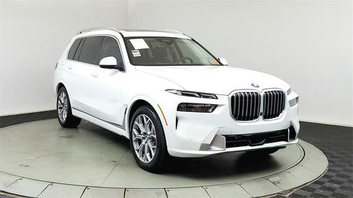 2024 BMW X7 xDrive40i