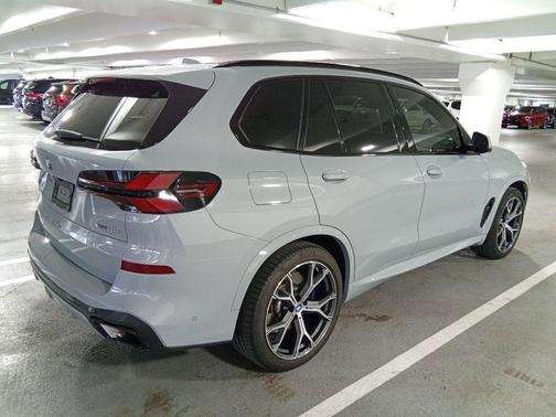 Brooklyn Gray Metallic 2024 BMW X5 PHEV xDrive50e