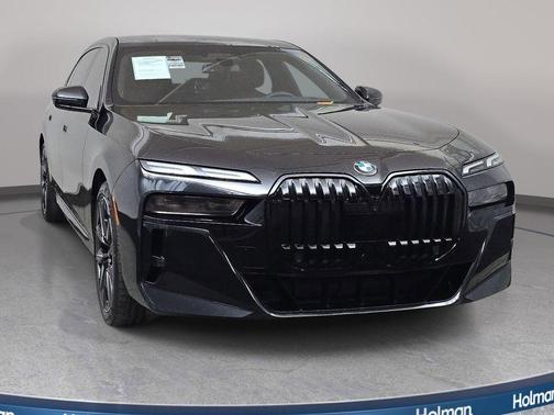 Black Sapphire Metallic 2023 BMW 740 i