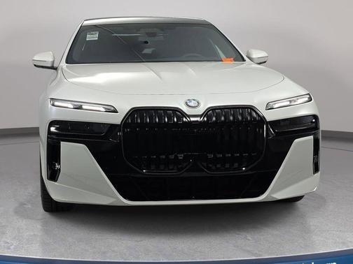 2026 BMW 760 760i xDrive