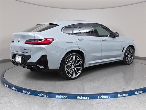 2022 BMW X4 M40i