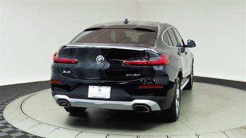 2024 BMW X4 xDrive30i