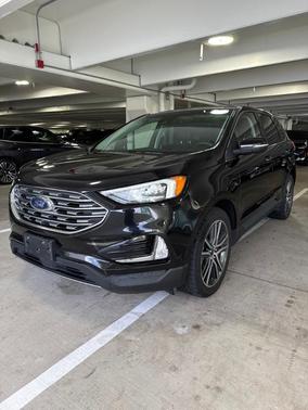 Black 2019 Ford Edge Titanium