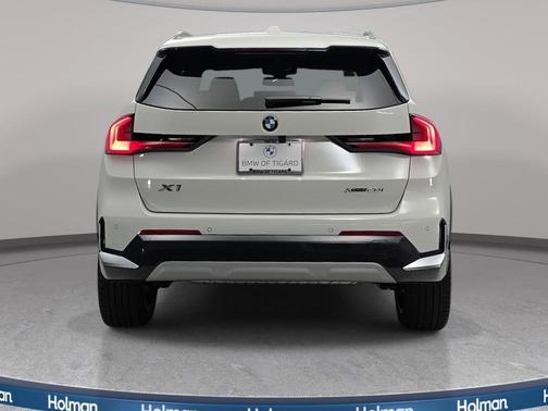 Alpine White 2026 BMW X1 xDrive28i