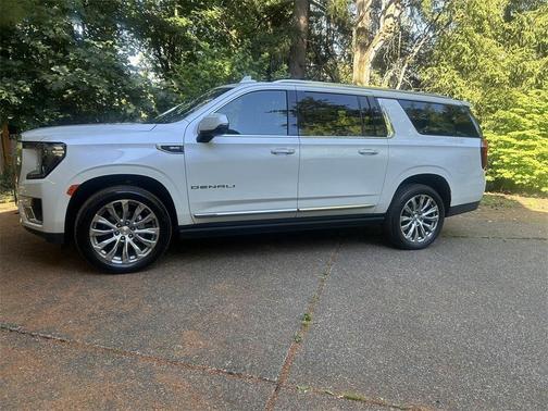 2022 GMC Yukon XL Denali