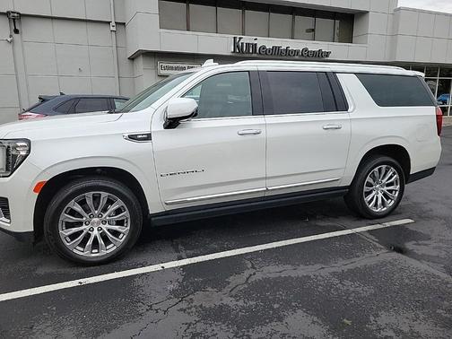 2022 GMC Yukon XL Denali