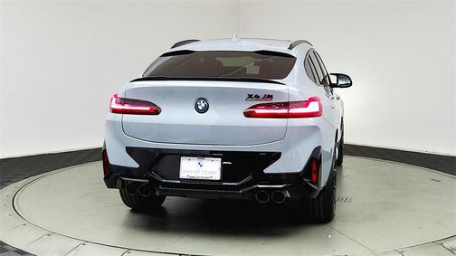 2025 BMW X4 M AWD