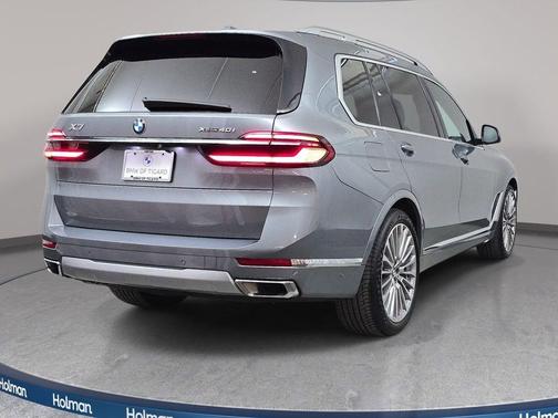 Skyscraper Gray Metallic 2023 BMW X7 xDrive40i