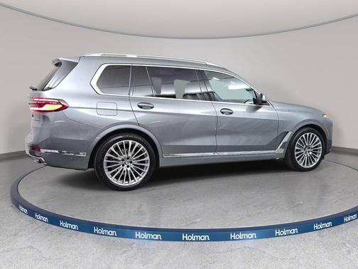 Skyscraper Gray Metallic 2023 BMW X7 xDrive40i